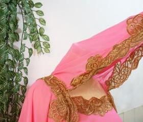 Cute Pink Moroccan Caftan Hoodie Sheer Chiffon Fancy FULL Gold Embroidery Abaya Dubai Maxi Dress farasha Hijab Style Jalabiya for women